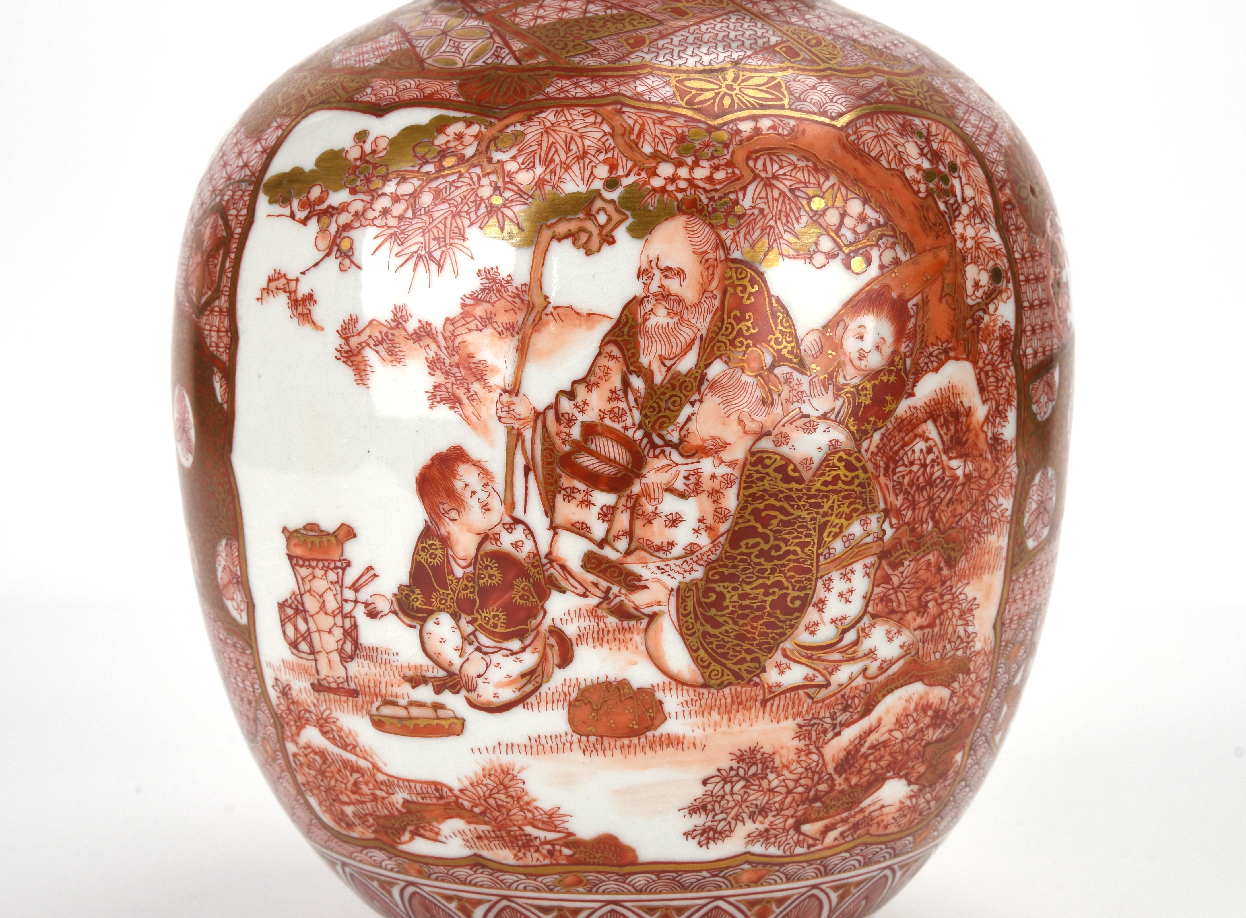九谷焼赤絵人物図赤地の装飾花瓶 高さ65cm 貨幣博物館 | 浅井一毫画赤絵人物花鳥風景図九谷焼花瓶 返品不可 Sold