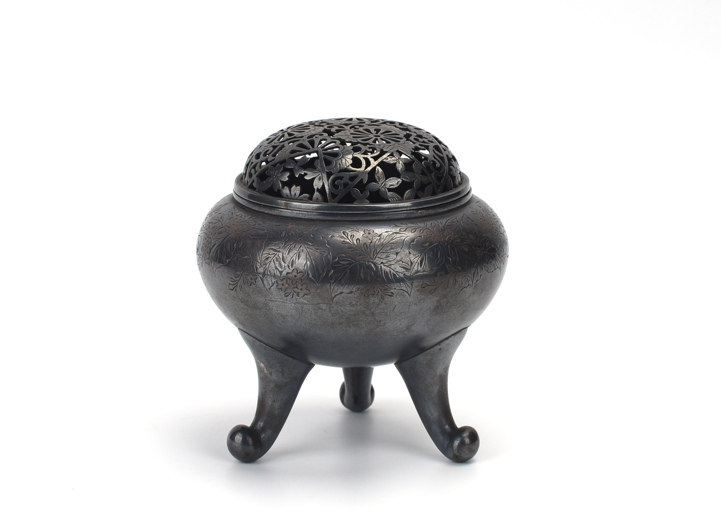 貨幣博物館 | 秋田大一竹谷製花草紋刻純銀香炉 返品不可 Sold as is No