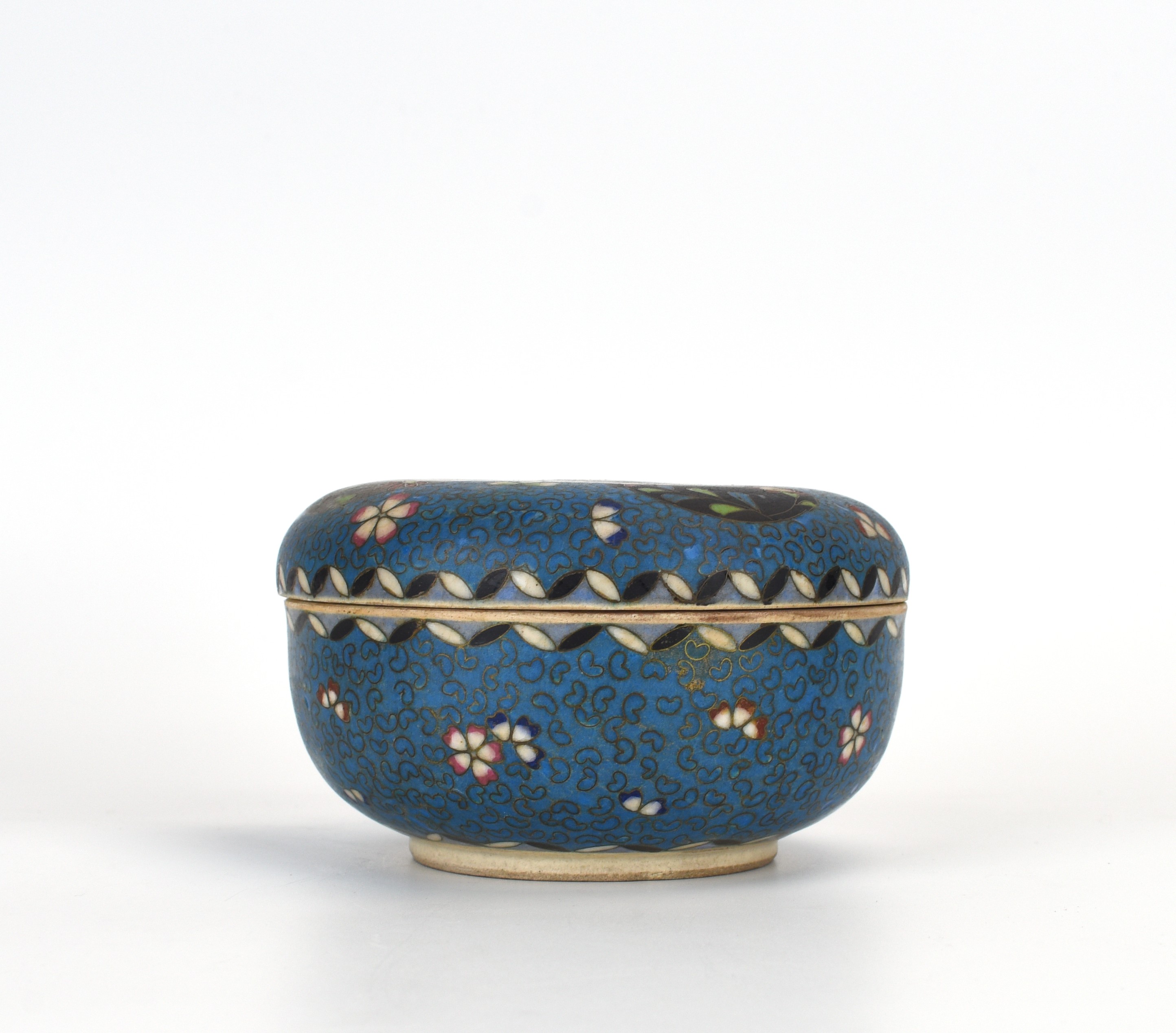 貨幣博物館 | 陶胎七宝蓋付菓子鉢 ※古美術品の日本国内送料は着払い